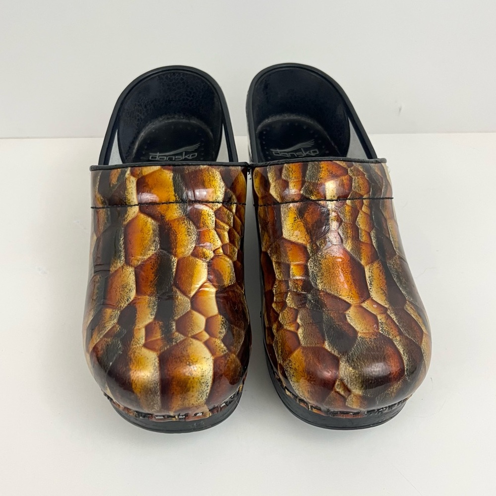 Dansko Professional Clogs Brown Gold Shiny Leather Women’s Size US 6.5-7 / EU 37